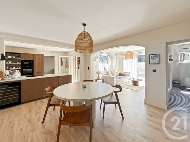 Appartement T5 à vendre - 5 pièces - 106 m2 - Calvi - 202 - CORSE