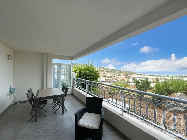 Appartement T3 à vendre - 3 pièces - 53,75 m2 - L Ile Rousse - 202 - CORSE