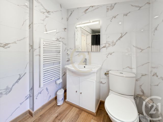 Appartement T3 &agrave; louer - 3 pi&egrave;ces - 91,35 m2 - St Florent - 202 - CORSE