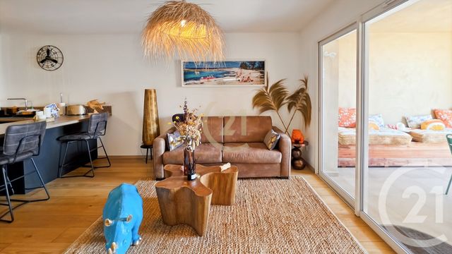 Appartement T2 &agrave; louer - 2 pi&egrave;ces - 42,13 m2 - St Florent - 202 - CORSE