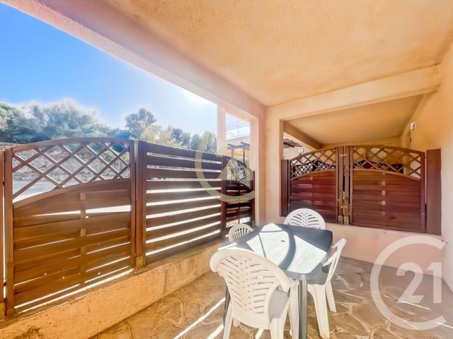 Appartement T3 &agrave; louer - 3 pi&egrave;ces - 40,38 m2 - St Florent - 202 - CORSE