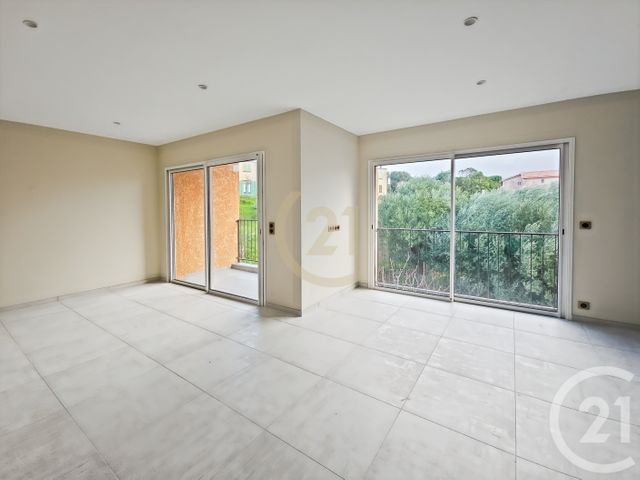 Appartement F3 &agrave; vendre - 3 pi&egrave;ces - 74,30 m2 - St Florent - 202 - CORSE