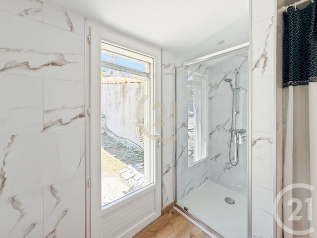Appartement T3 &agrave; louer - 3 pi&egrave;ces - 91,35 m2 - St Florent - 202 - CORSE