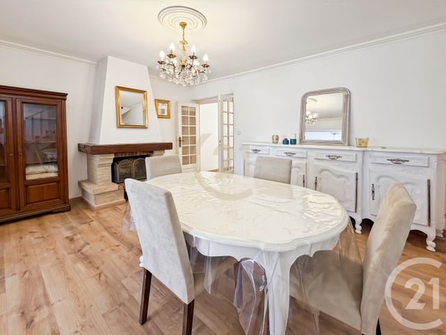 Appartement T3 &agrave; louer - 3 pi&egrave;ces - 91,35 m2 - St Florent - 202 - CORSE