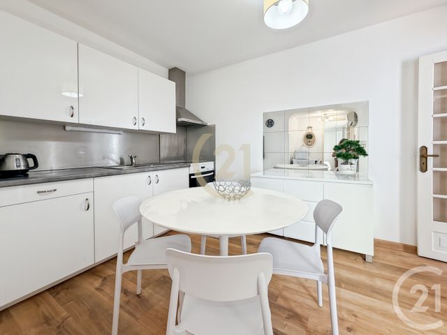 Appartement T3 &agrave; louer - 3 pi&egrave;ces - 91,35 m2 - St Florent - 202 - CORSE