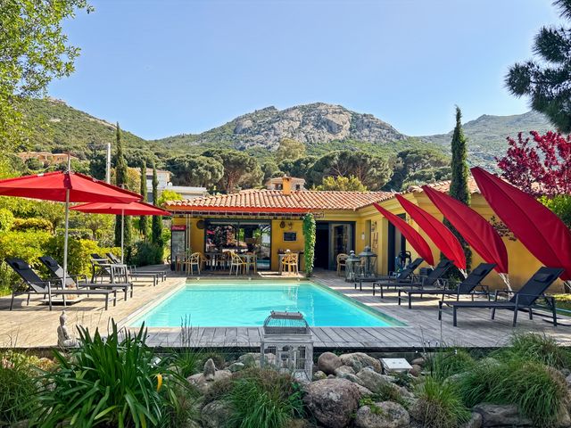 Maison &agrave; vendre - 7 pi&egrave;ces - 215 m2 - Calvi - 202 - CORSE