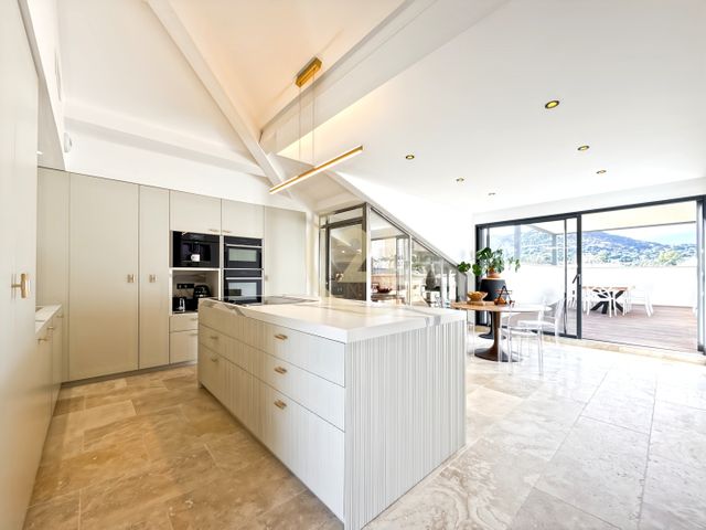Appartement T5 &agrave; vendre - 5 pi&egrave;ces - 154,62 m2 - Calvi - 202 - CORSE