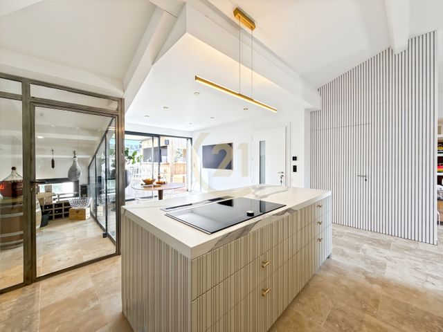 Appartement T5 &agrave; vendre - 5 pi&egrave;ces - 154,62 m2 - Calvi - 202 - CORSE